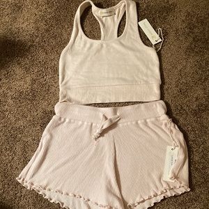 OCEAN DRIVE 2 PIECE LOUNGE/GYM/PJS SET. SIZE LARGE. VERY LIGHT PINK. NWT